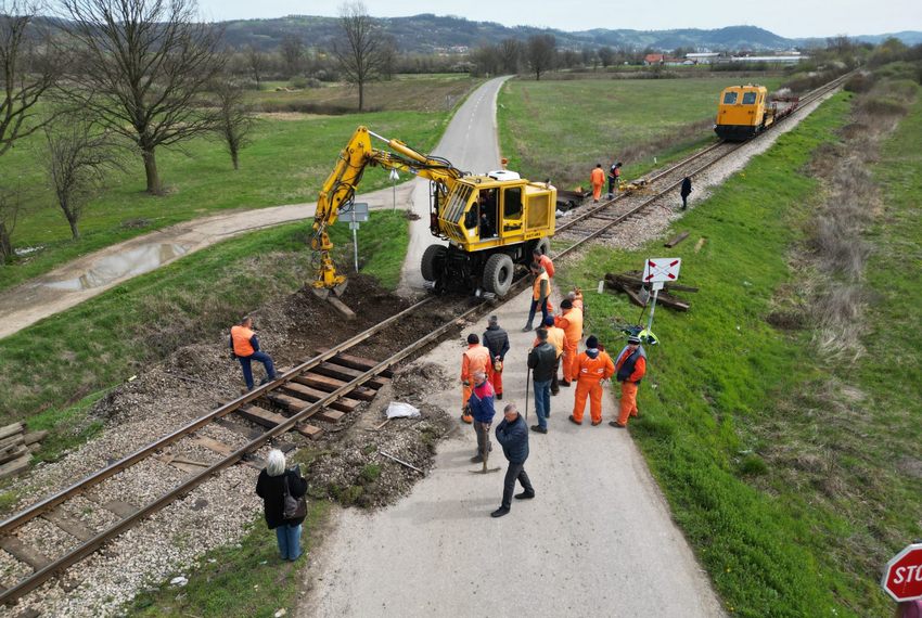 Radovi na sanaciji putnog prelaza u Bolјaniću